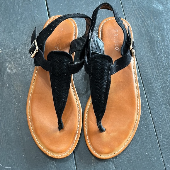 Black sandals with adjustable strap - Picture 3 of 6